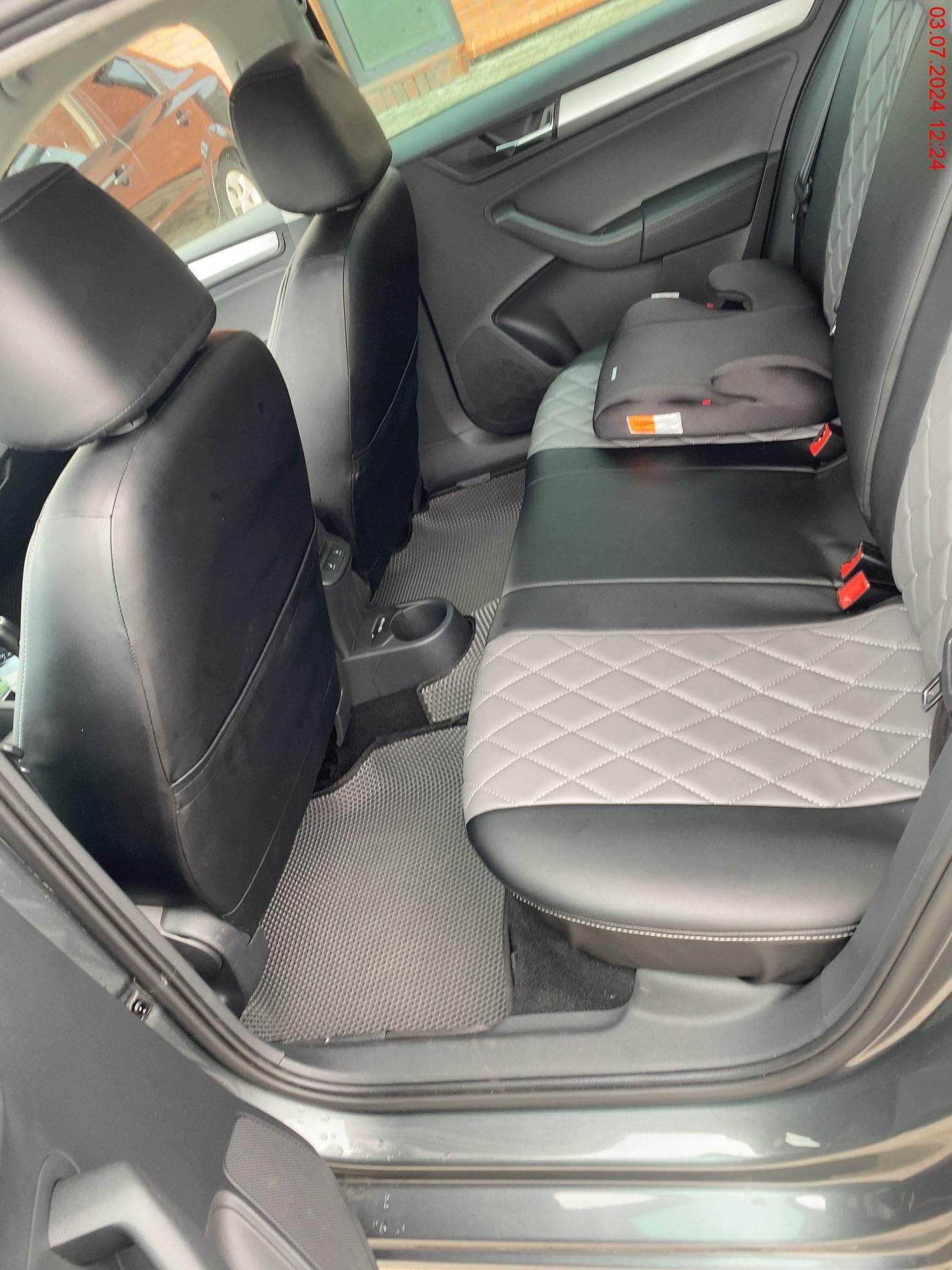 Машина Skoda Rapid '22