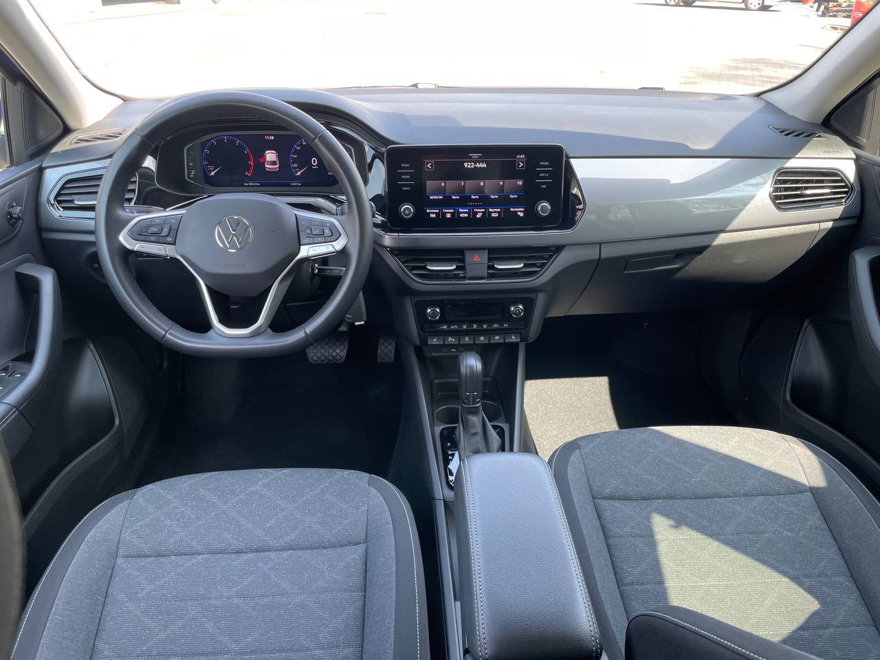 Машина Volkswagen Polo '21