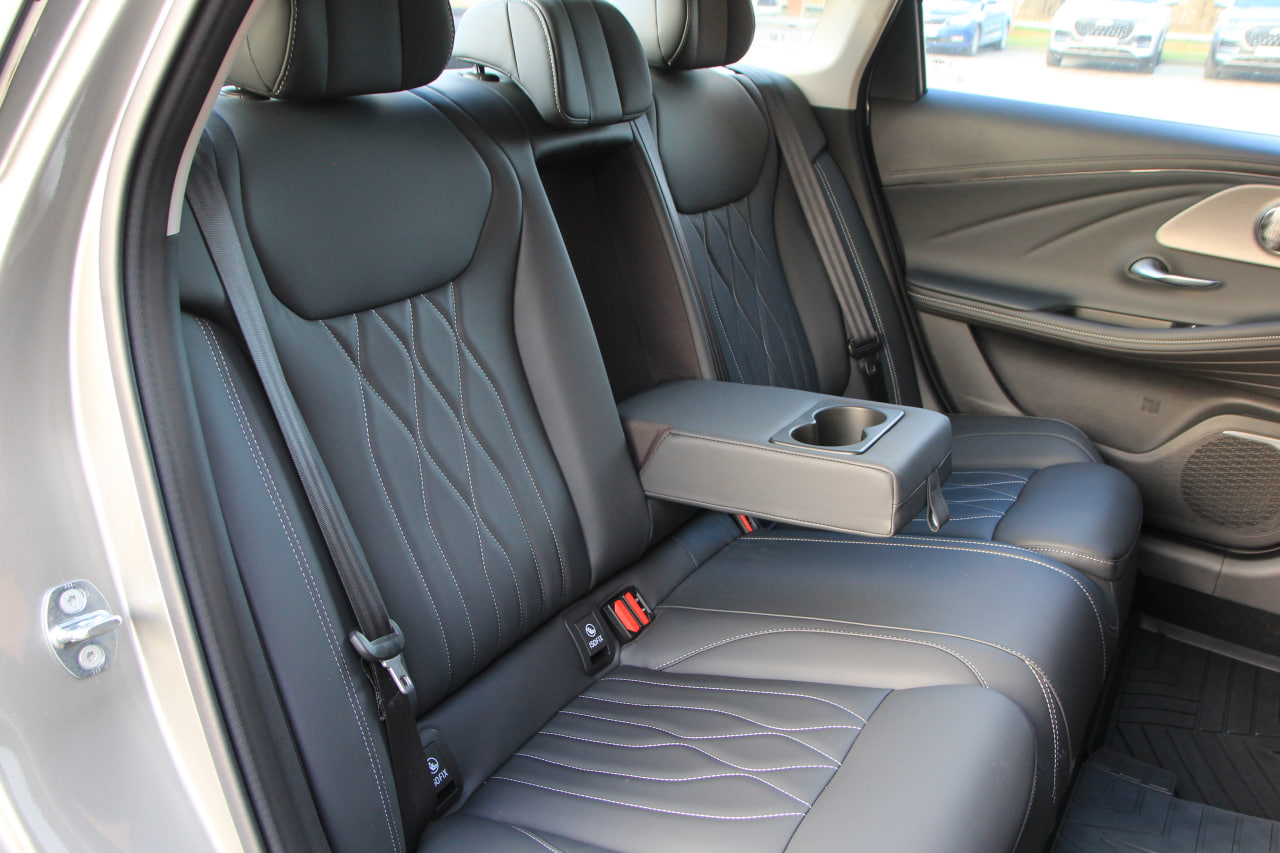 Машина Chery Arrizo 8 '24